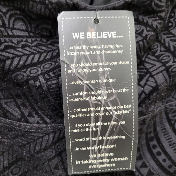 NWT Marla Wayne wide waist stretch Ponte pants with low pile velvet design. - Picture 6 of 9